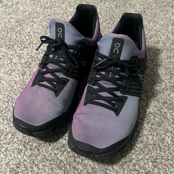 On Running Purple and Black Sneakers - Picture 6 of 8